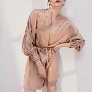 Lunya Washable Silk Robe Wrap Top XS/S Long Sleeve Loungewear Otium Tan